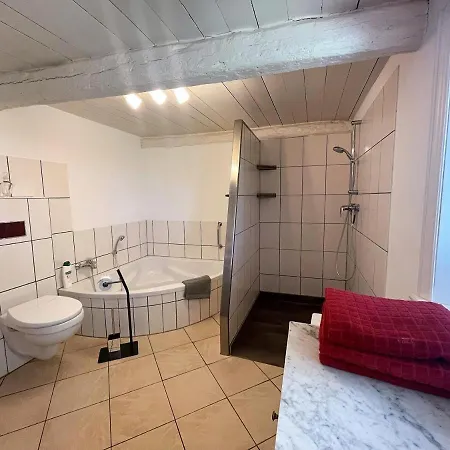 Poerksen Huus, Barrierefrei, Eingezaeunt, Bis Zu Sechs Hunde, Kamin, Wlan, Zwei Baeder