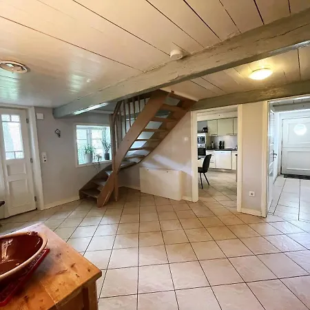 Semesterbostad Poerksen Huus, Barrierefrei, Eingezaeunt, Bis Zu Sechs Hunde, Kamin, Wlan, Zwei Baeder *
